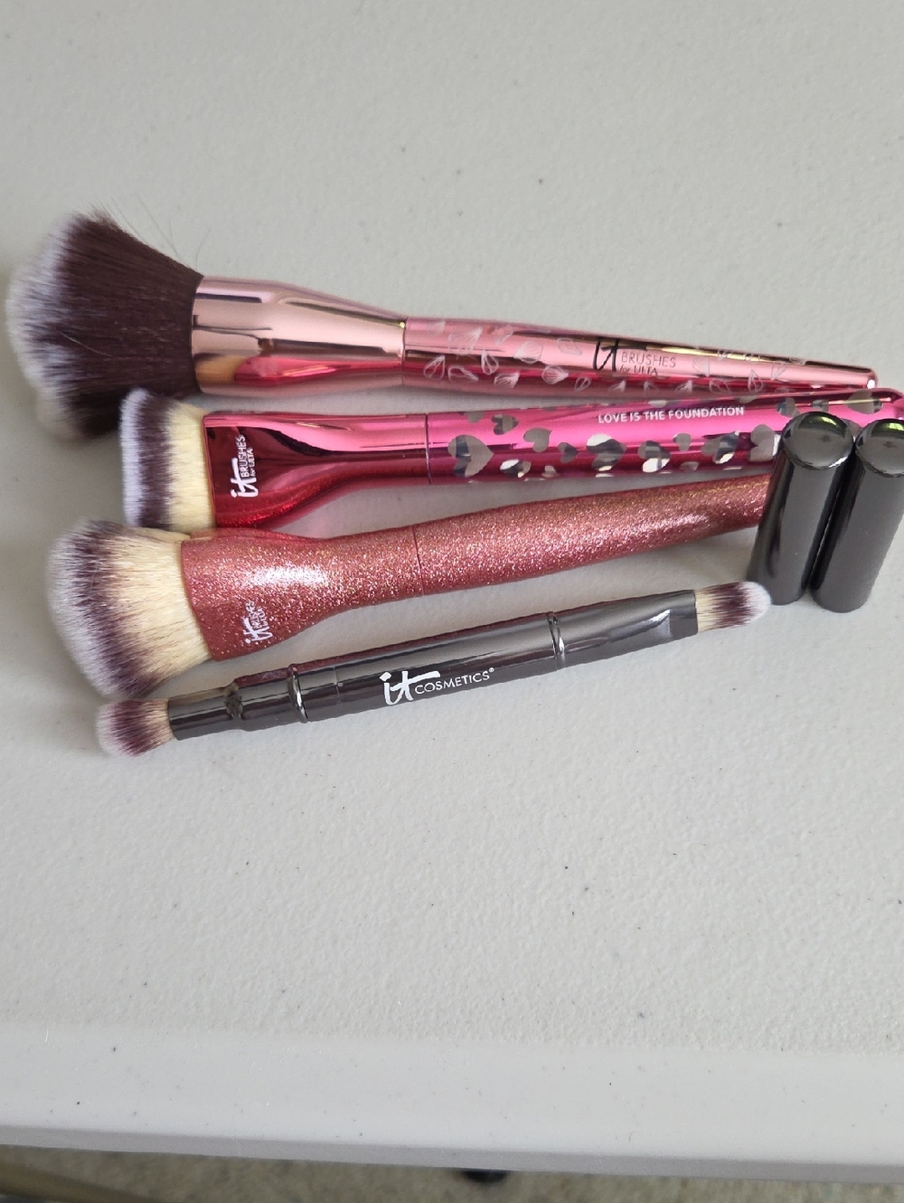 it cosmetics Pink and Rose Gold Makeup Brush Set